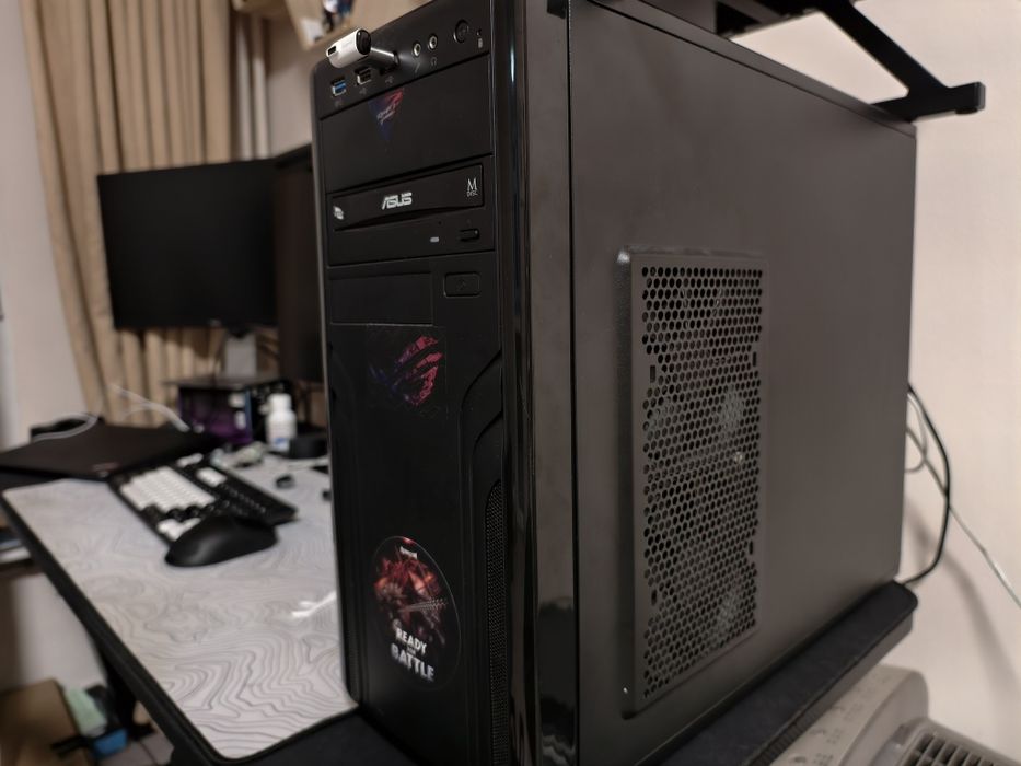 Гейминг конфигурация, i7, RTX 2080 super компютър, Монитор и периферия