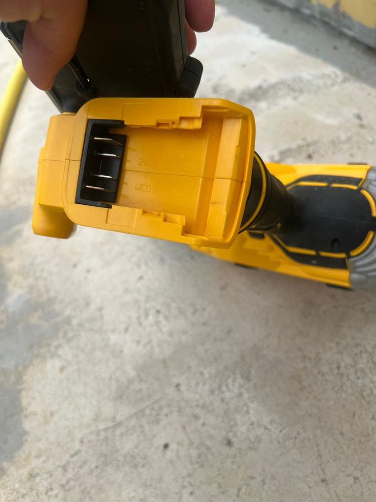 Pistol Cuie Dewalt