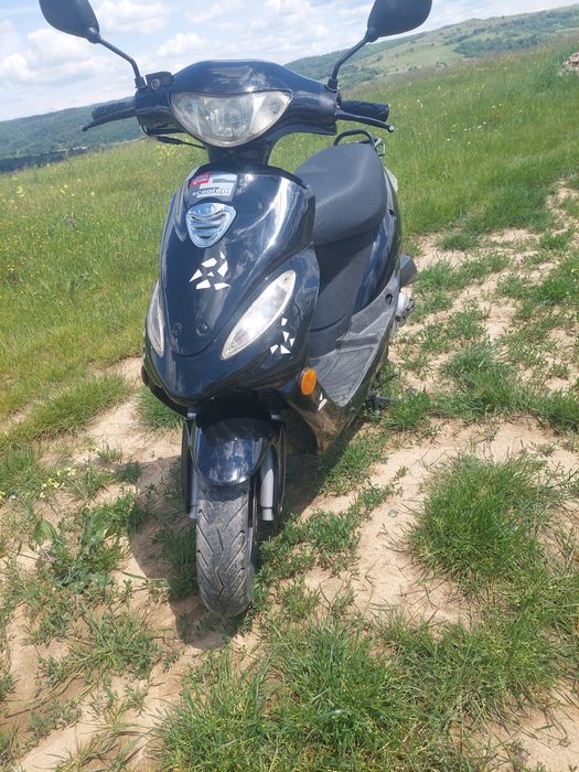 Vând scuter rex GY6 49cc