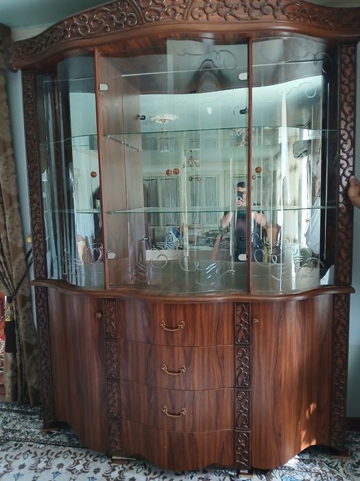 Сервант для гостиной