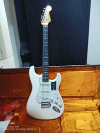 Продавам електрическа китара Fender Stratocaster American vintage