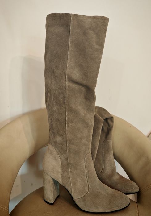 Високи дамски велурени ботуши