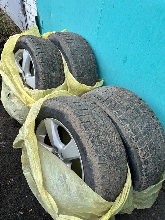 Продам зимнюю резину