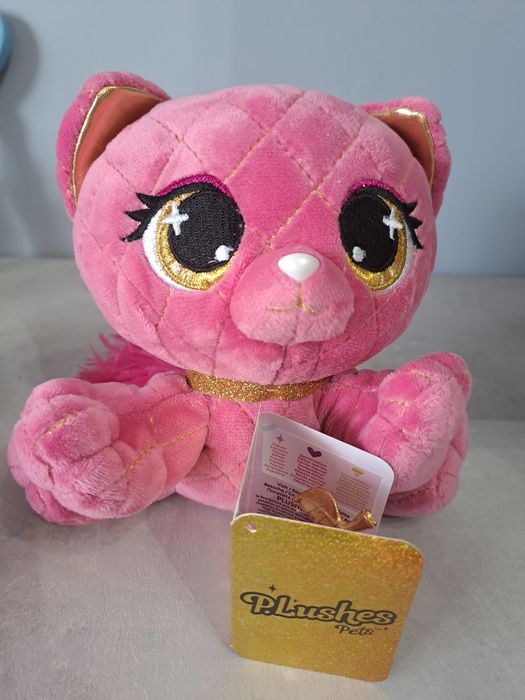 Плюшени и твърди играчки.