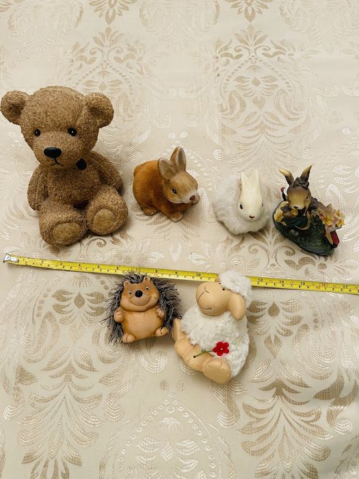 Bibelouri decorative pusculita cu banita noi, urs iepurasi oita arici