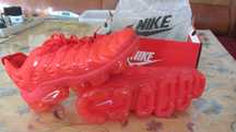 Nike Air Vapormax Plus noi in cutie marimea 42