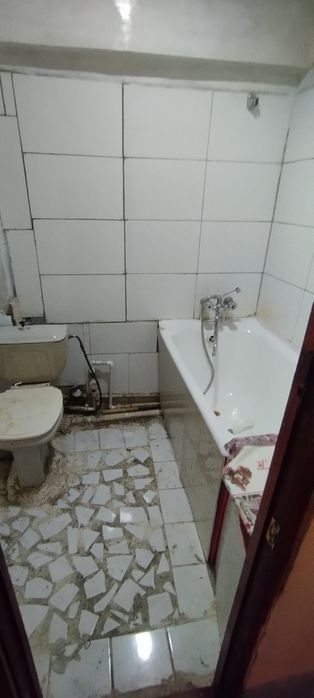 Продается 1 комнатная квартира в бывшем общежитии