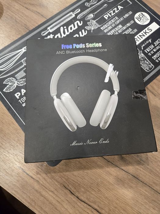 Чисто нови слушалки