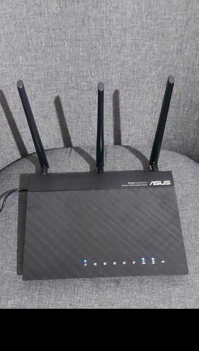 Router Asus  RT-N 660u N900 dual band gigabit