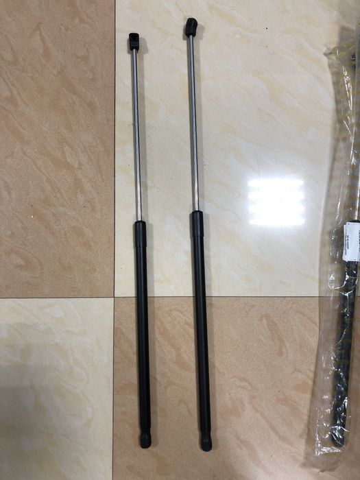 Газовые пружины стойки амортизаторы на Капот Камри 40 45, 50 55