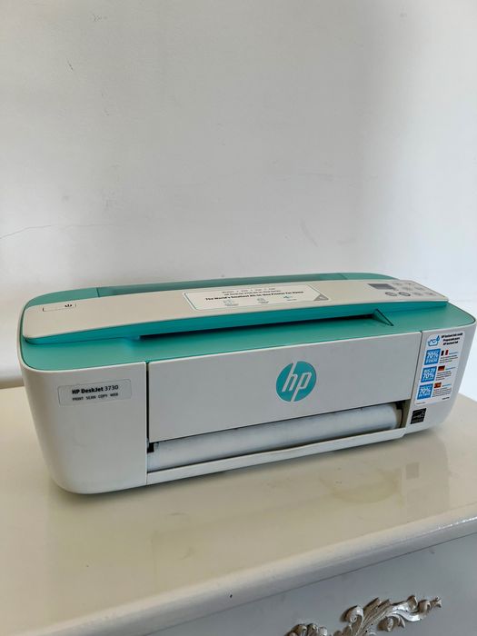 Imprimanta si scanner HP DeskJet 3700 - Imprimantă multifuncțională