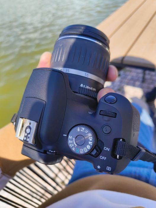 Цената е крайна ! Canon 2000D ,като нов на 7000 кадъра