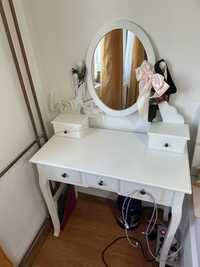 Vand mobila (birou cu oglinda si scaun/dulapior pentru bijuterii)