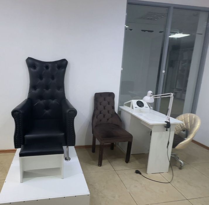 Сдается место для маникюра