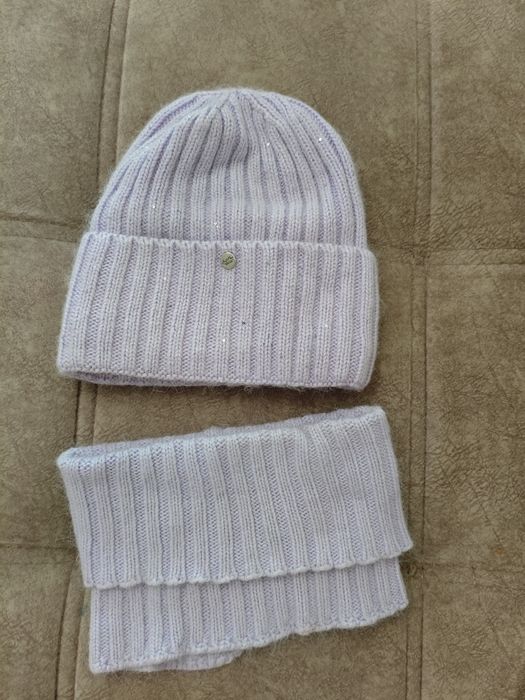 Набор шапка манишка 2000тг