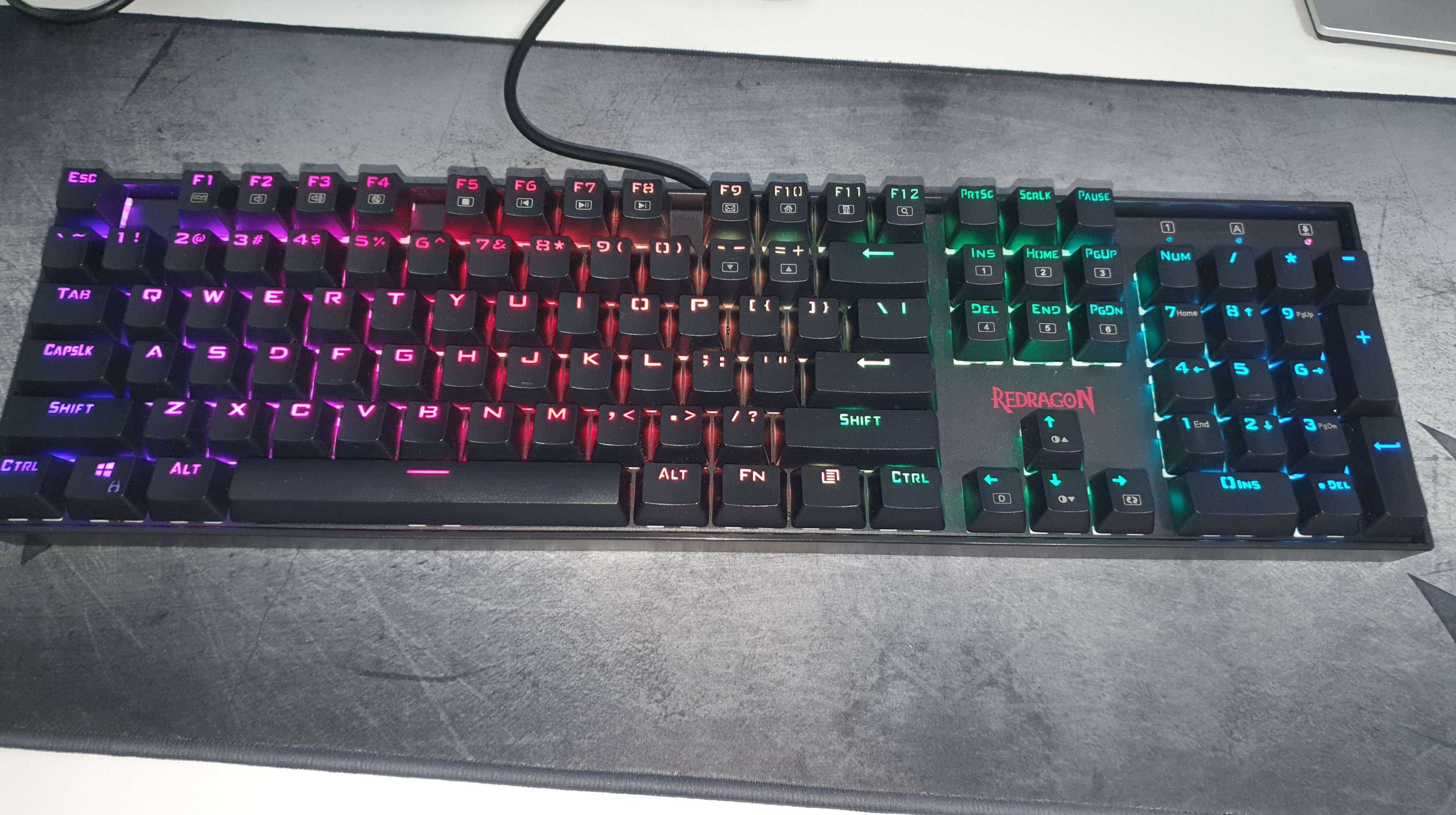 Tastatura Gaming Redragon Mitra RGB Black Mecanica - switch blue