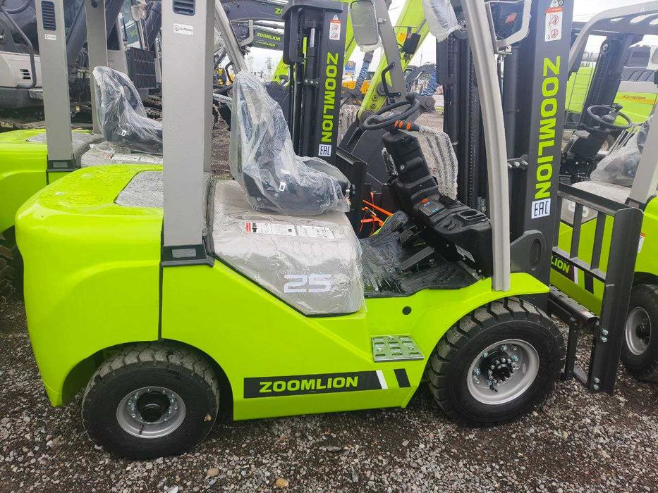 Вилочный погрузчик Zoomlion FD25