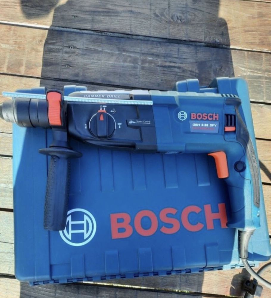 Нов Немски Перфоратор BOSCH 2-28 ,1000W Бош 2-28 с 2 патронника!!!
