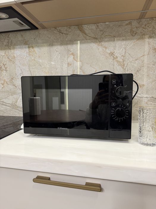 Микроволновка HANSA