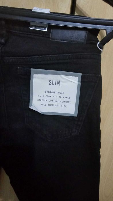 Дънки MANGO нови