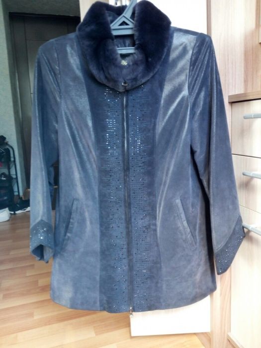 Продам женское полупальто!