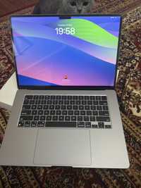 MacBook Air M2  15 inch