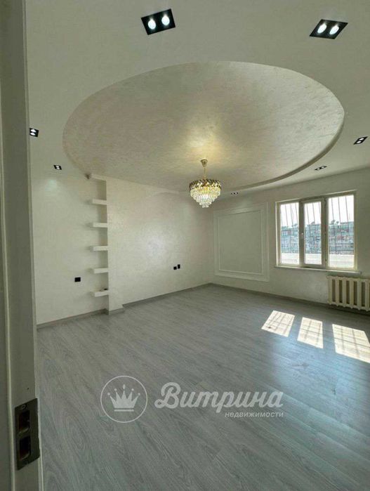 Срочно ролдается 3х комнатная квартира на Паркентском