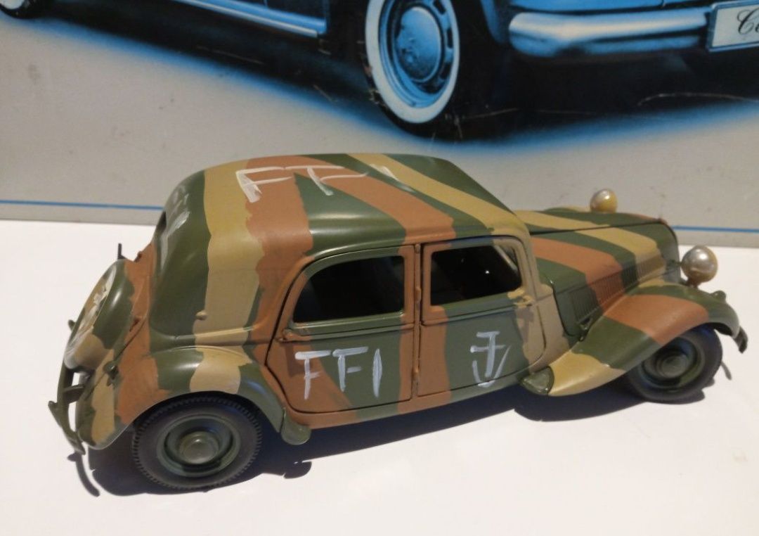 Army Citroen 15CV macheta auto scara 1:18 maisto