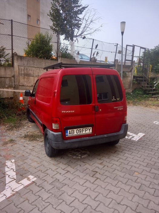 Vând peugeot partener 2009