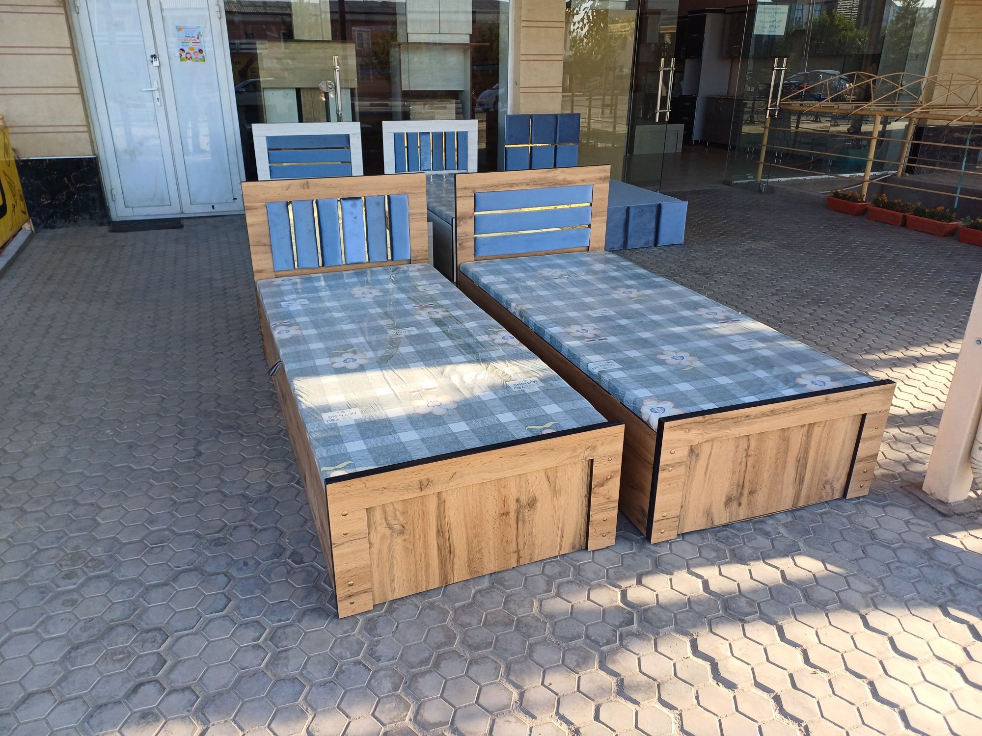 Krovat 1 kishilik   ( 200x90 ) yetqazib berish bepul