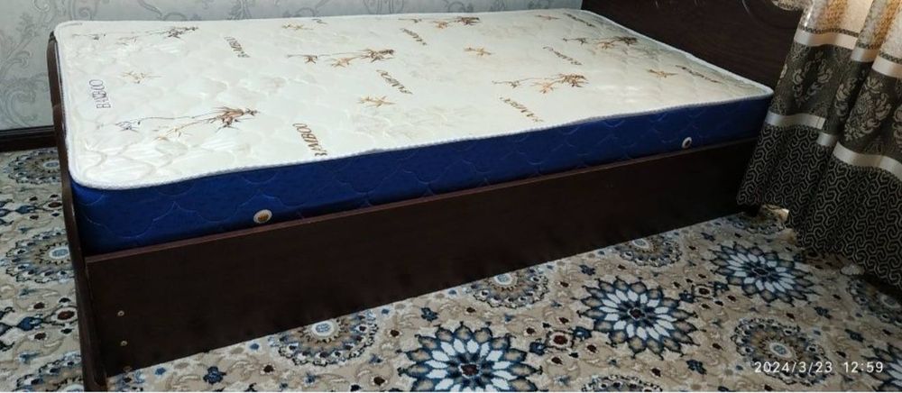 Yunusobod bodomzor metro yonida