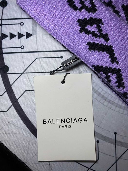 Caciula Balenciaga purple