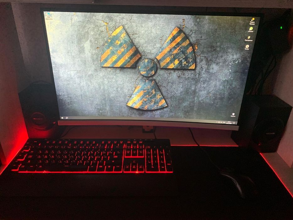 Игровой компьютер во всей комплектации