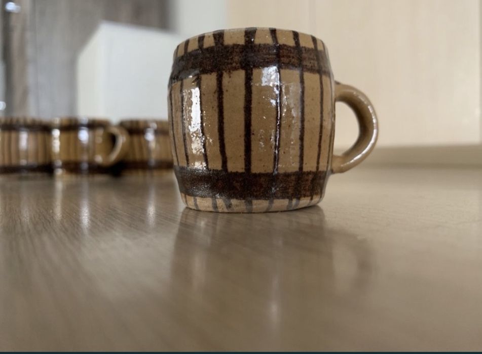 10 cescute traditionale din ceramica. Disponibile 16 buc.