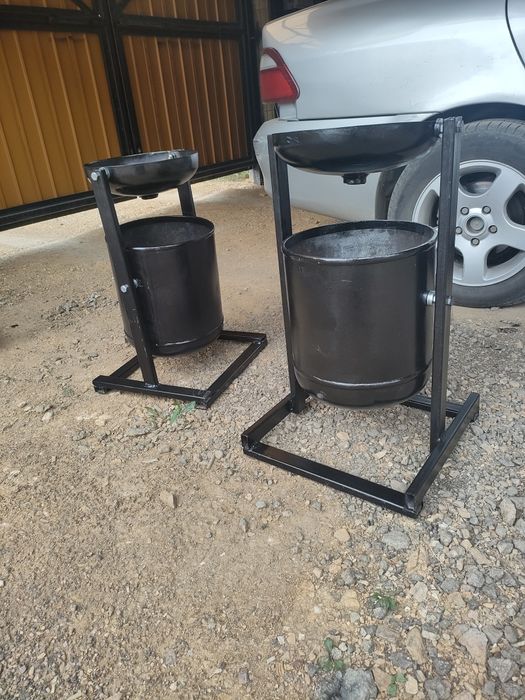 Урна для мусора с пепельницей