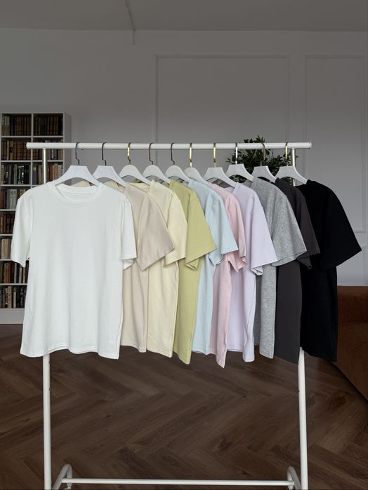 Футболки женские по Uniqlo