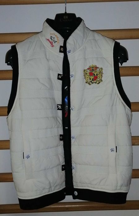 Vesta Paul & Shark yachting