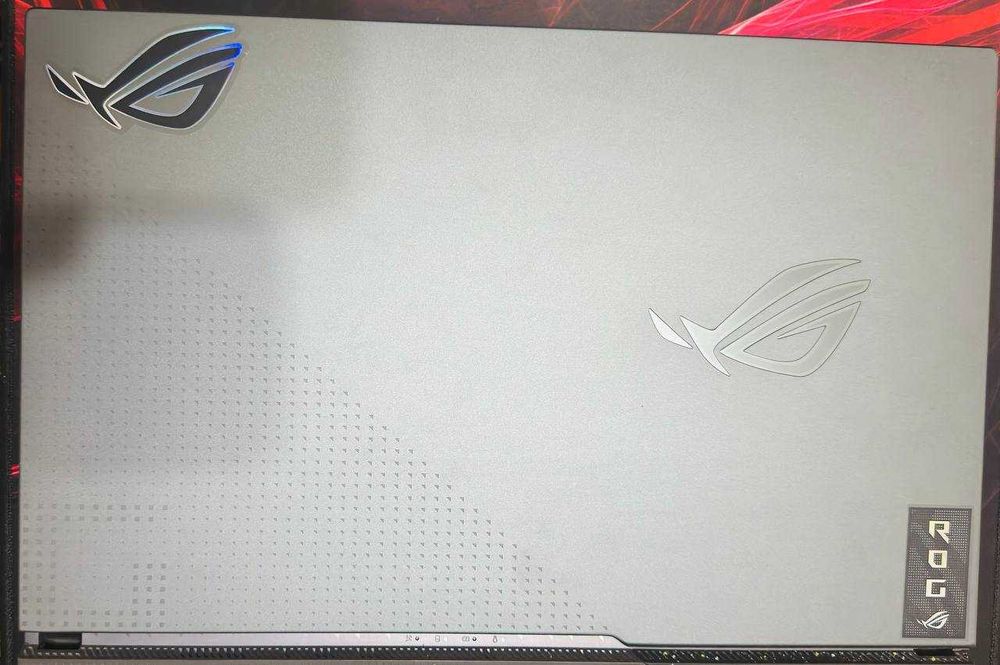 Мощный игровой ноутбук Asus Rog Strix G713 (R7-6800H/RTX3060/2K 240Hz)