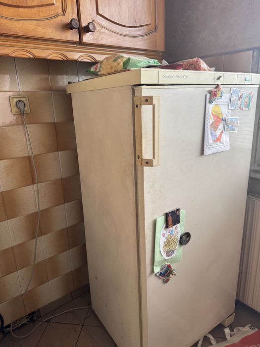 Хладилник с фризер