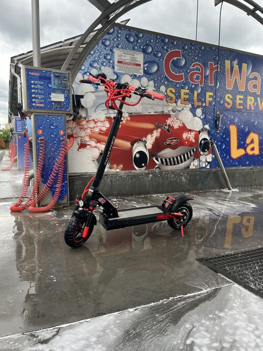 Vand scuter electric