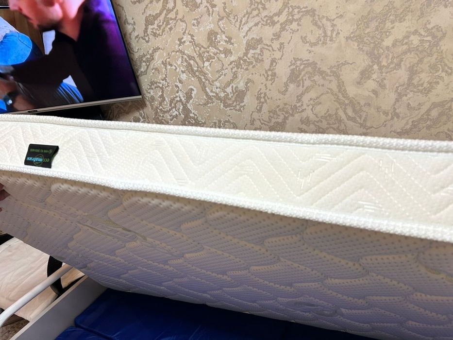 Продается ортопедический беспружинный экоматрас новый