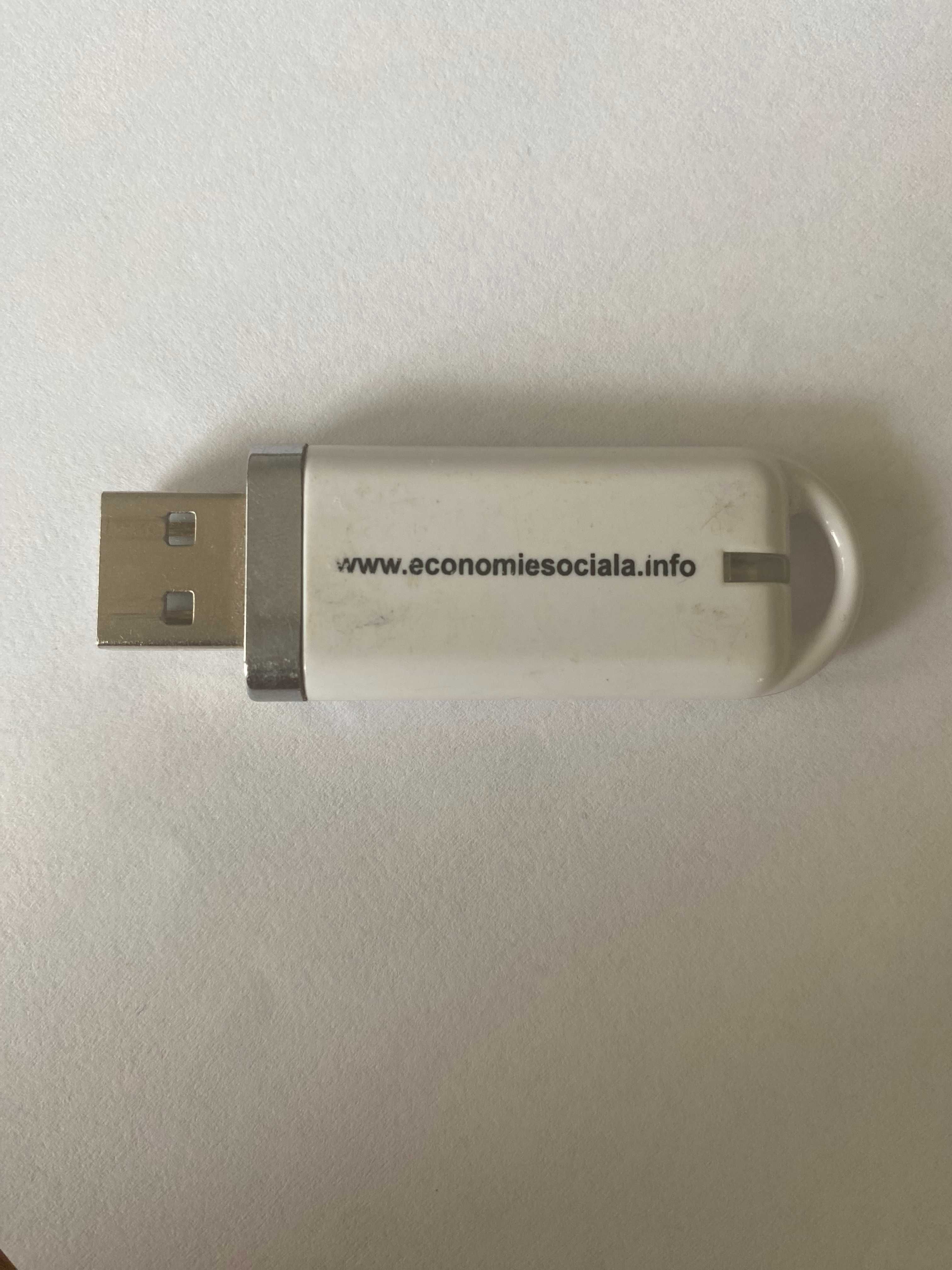 Vand stick de memorie USB - 965 MB - 10 lei