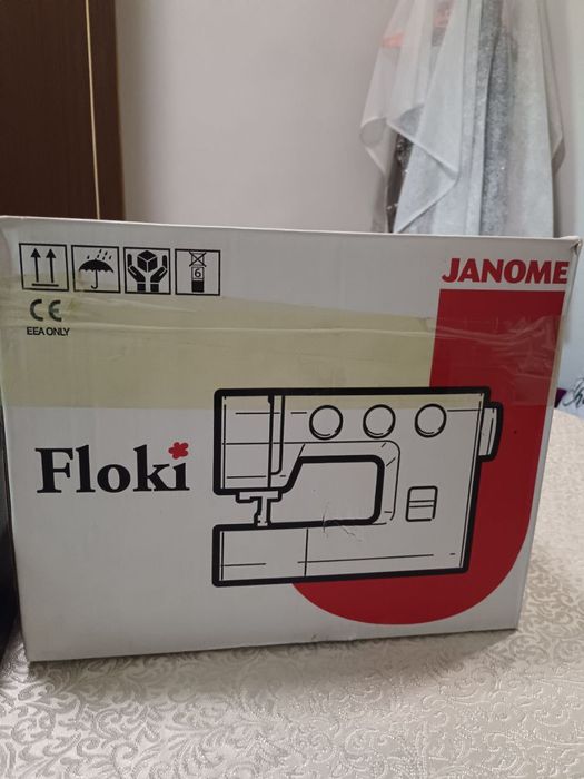 Срочно продаётся швейная машинка