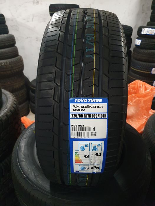 225/55 R17c  Toyo Nano Energy Van 109h 5019