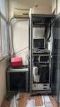 Rack server cutie si echipamente