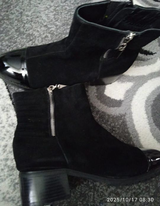 Продам женские сапоги