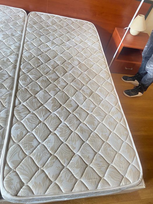 Матрак 82/190 двулицев пружина, нощни шкафчета, табла за легло