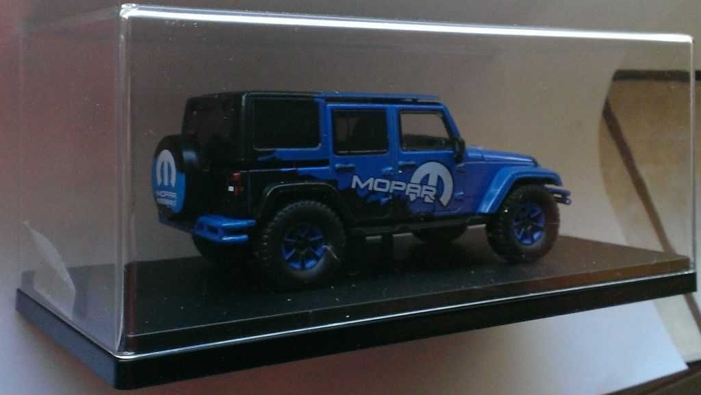 Macheta Jeep Wrangler Unlimited 2012 (Mopar) blue - Greenlight 1/43