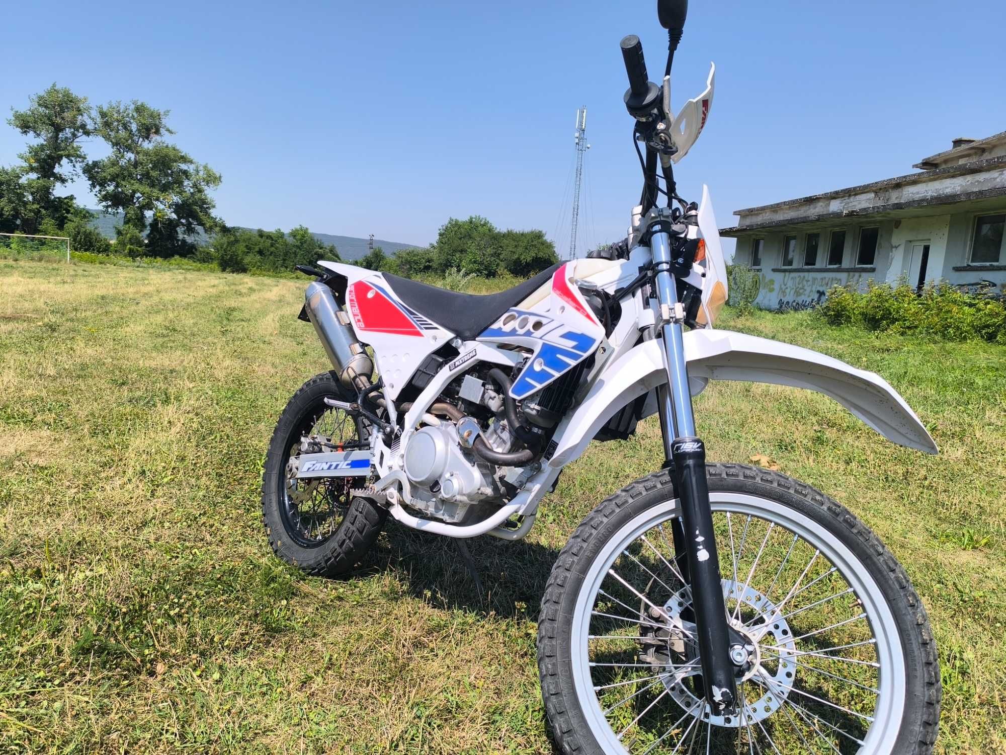 Ендуро 125 Yamaha motor