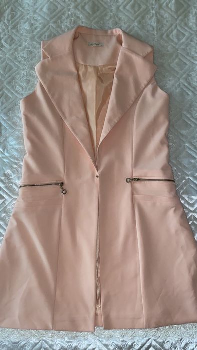 Продаю костюм